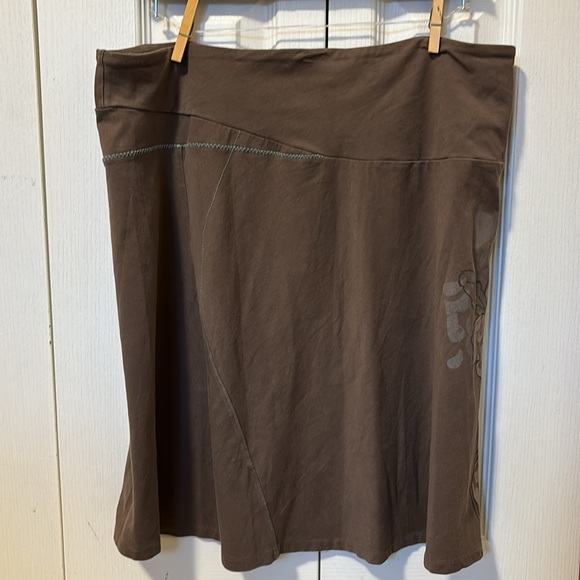 Life is Good Skirt with Embroidery - Picture 4 of 4